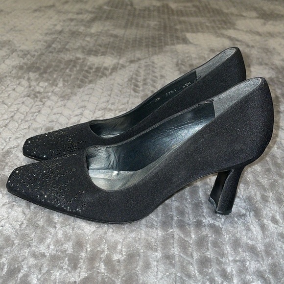 STUART WEITZMAN Black Satin Rhinestone Accents Heels Pumps Sz 6.5. - Picture 2 of 12